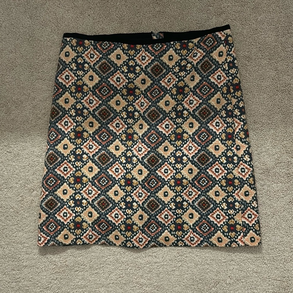 Loft size 6 geometric skirt